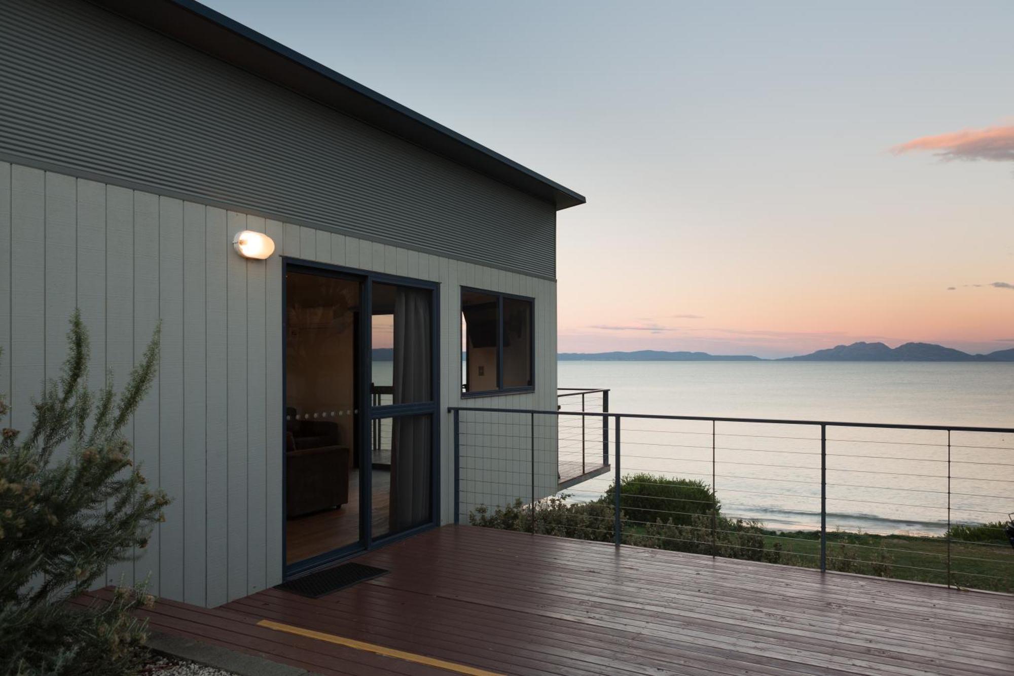 Swansea Beach Chalets Ngoại thất bức ảnh